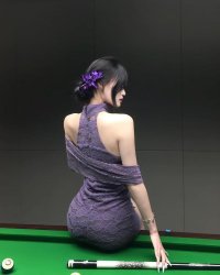 Cô Dâu Tự Mình Về Khách Sạn