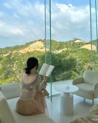 Không Muộn Đâu, Em Vẫn Ở Đây