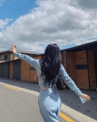 Bông Hồng Lại Nở Sau Mùa Đông