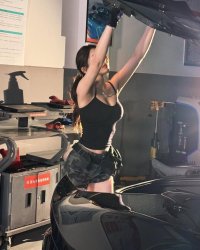 Giá Vàng Vừa Vượt 1000, Bạn Thân Tôi Lập Tức Chặn Tôi Luôn