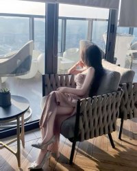 Lấy Sơn Hà Này Kính Phu Nhân