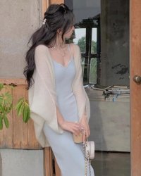 Thợ Giấy Âm Gian: Trang Phục Cổ Đoạt Hồn