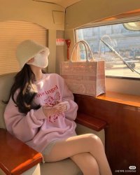 Gió Qua Sân Sắt, Có Người Đợi Nhà