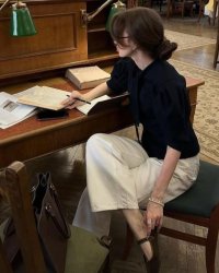 Lâm Vãn - Chiến Thần Vương Phí