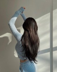 Người Con Lạc Giữa Hai Nhà