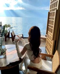 Niềm Tự Hào Hay Nỗi Khiếp Sợ