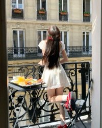 Không Còn Là Dâu Họ Thẩm