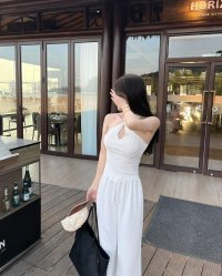 Gặp Mặt Ngoài Đời Với Nam Chính Tổng Tài Bá Đạo