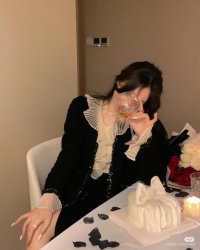 Bóng Đêm Như Nước