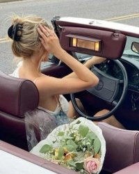 Người Đi Học Hộ Và Nữ Thần Bí Ẩn