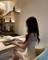 Người Đẹp Trong Mắt Xám