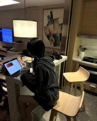 Tẩu Tẩu Hung Dữ Dương Đại Hoa