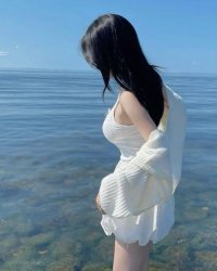 Giữa Những Cuộc Gọi Tình Yêu