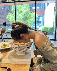 Câu Chuyện Chia Tay Năm Tháng