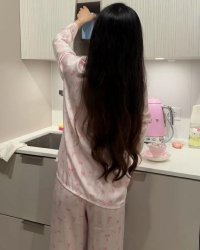 Nụ Hôn Dịu Cơn Bạo Loạn Của Cậu