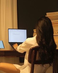 Chúc Hai Người Bên Nhau Thật Lâu