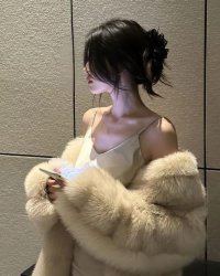 Sau Khi Trọng Sinh Ta Liền Đào Luôn Rễ Linh Sâm