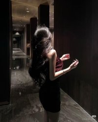 Ghi Chép Thăng Trầm Chốn Hậu Viên