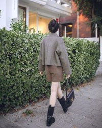 Chiêu Trò Của Mẹ Và Cuộc Đời Chị Em Tôi