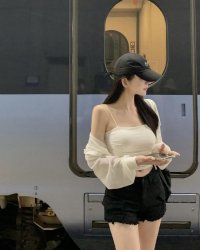 Sau Tám Năm, Chỉ Còn Một Người Biết Yêu