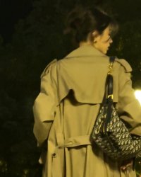 Bóng Ma Trong Tiệc Tối