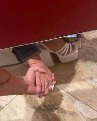 Từ Con Gái Ngoan Thành Kẻ Thù Không Đội Trời Chung