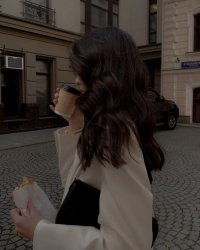 Cả Ba Đều Yêu Tôi