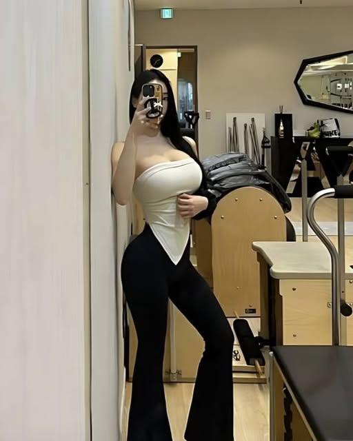 Chồng Thực Vật Nghe Được Tiếng Lòng Của Tôi