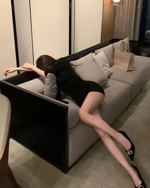 Hôn Ước Gây Chú Ý