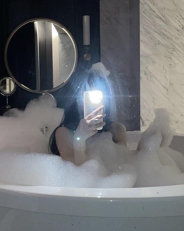 Người Con Gái Bị Đuổi Khỏi Nhà