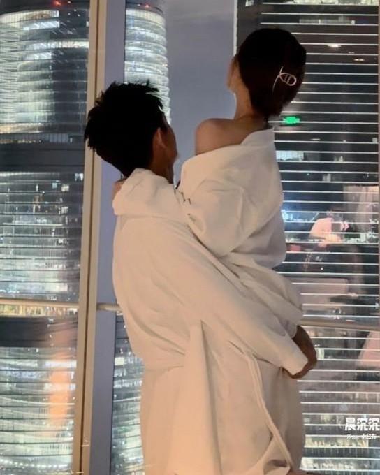 Người Con Gái Vô Dụng