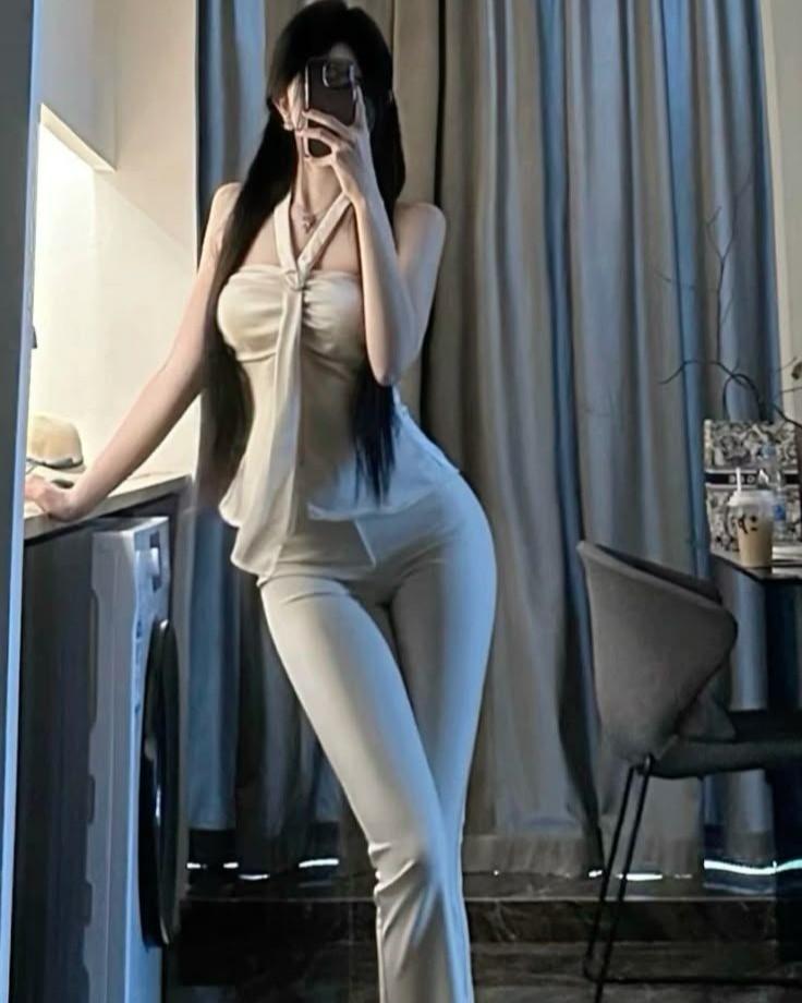 Cuộc Chiến Với Bà Hàng Xóm