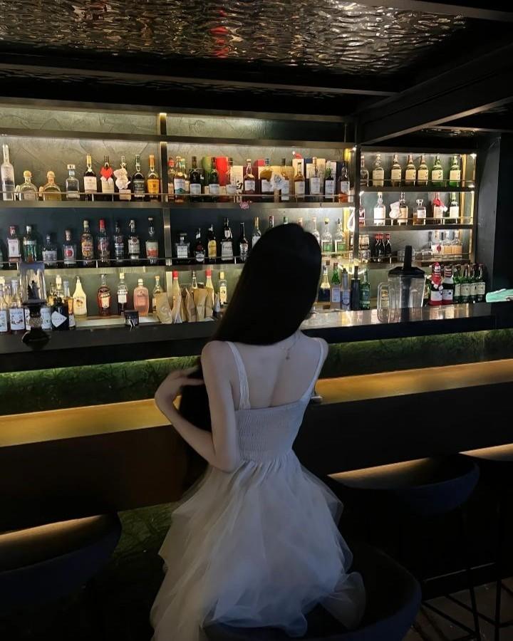 Khi Ai Tiết Lộ Sự Thật