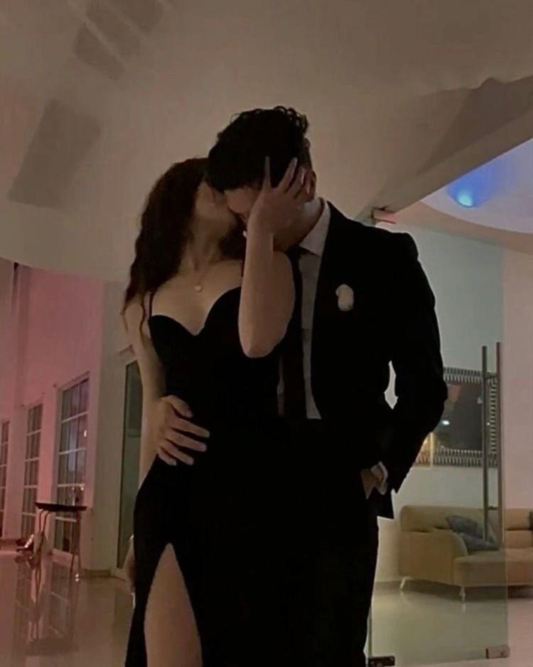 Mùi Dâu Trong Ngôi Nhà Trống Vắng