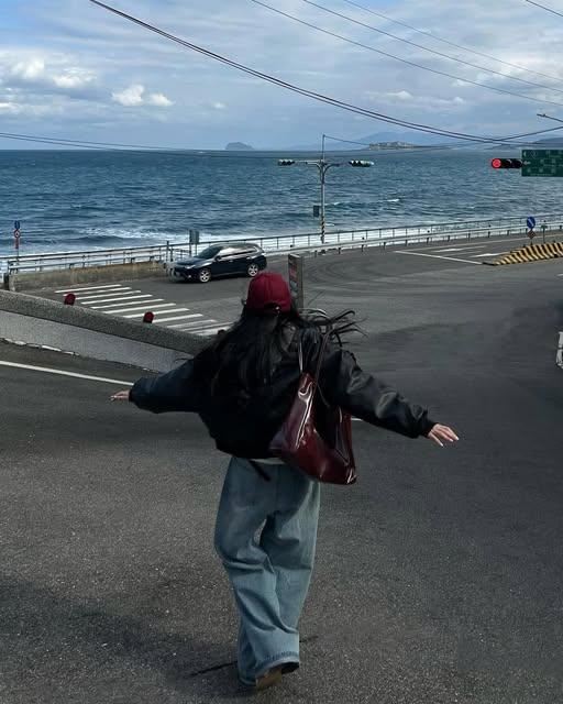 Người Phụ Nữ Trong Truyện Ngược