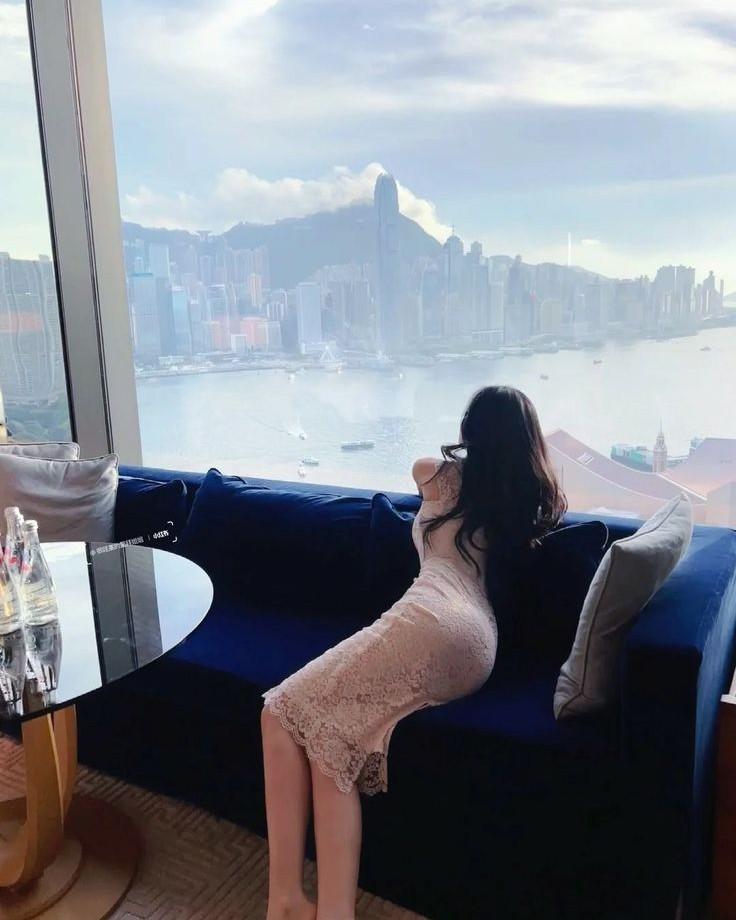 Tổng Tài, Vợ Anh Đã Kiện Bạch Nguyệt Quang Rồi!