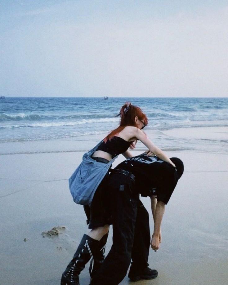 Bí Mật Ở Lãnh Cung