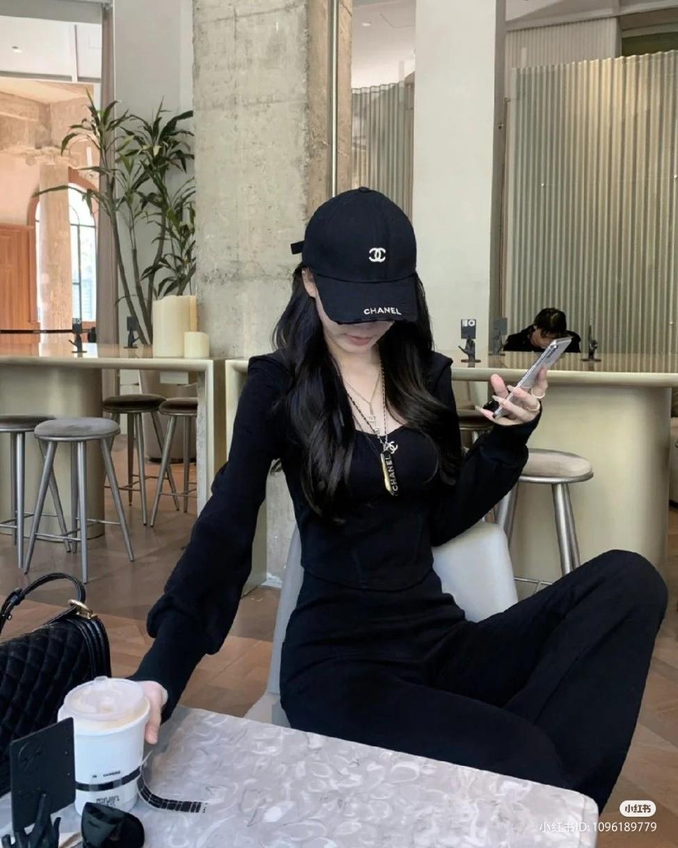 Không Vương Vấn