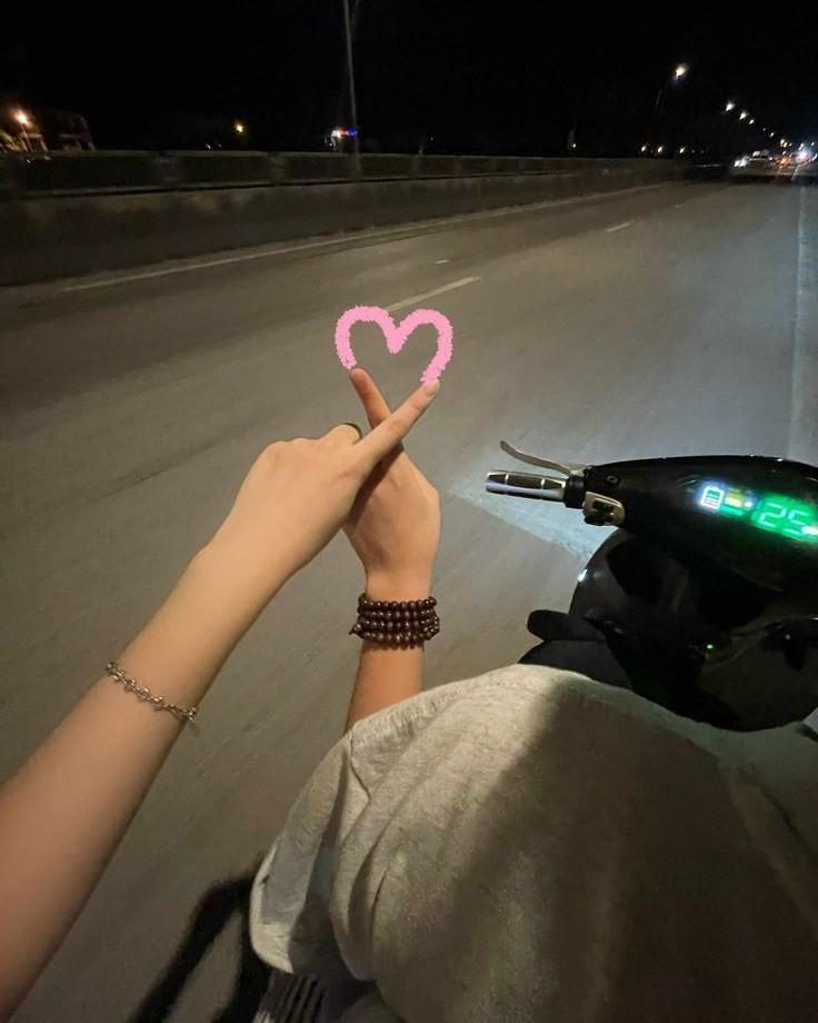 Khoảnh Khắc Anh Đẩy Em Xuống Địa Ngục