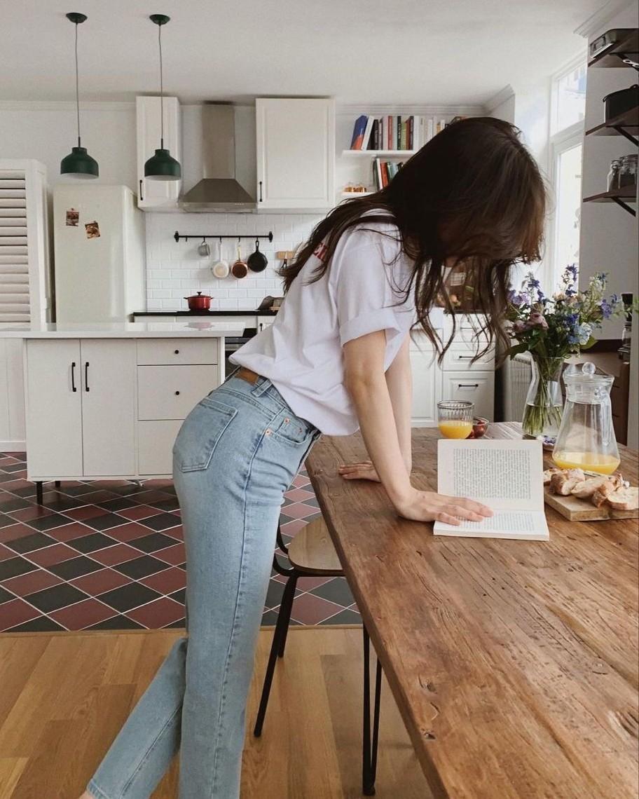 Bán Mình Để Cứu Cha