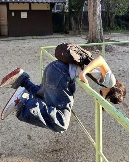 Buồn Cười Là Anh