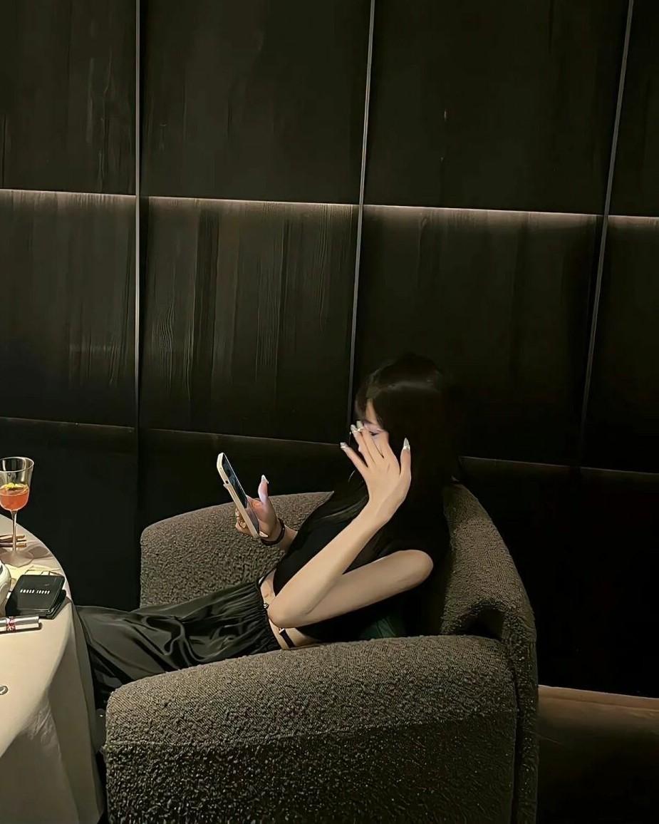 Dung Nhan Thuộc Về Ai