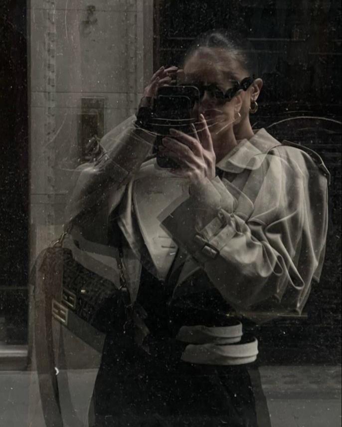 Em Không Hận, Chỉ Thấy Tiếc