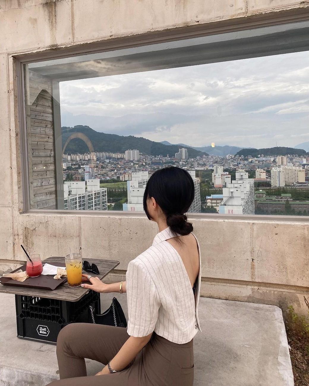 Ngôi Nhà Cấm Mùi Thịt