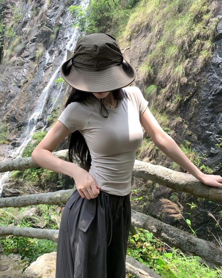 Chồng Phá Sản Trở Thành Giúp Việc Của Tôi