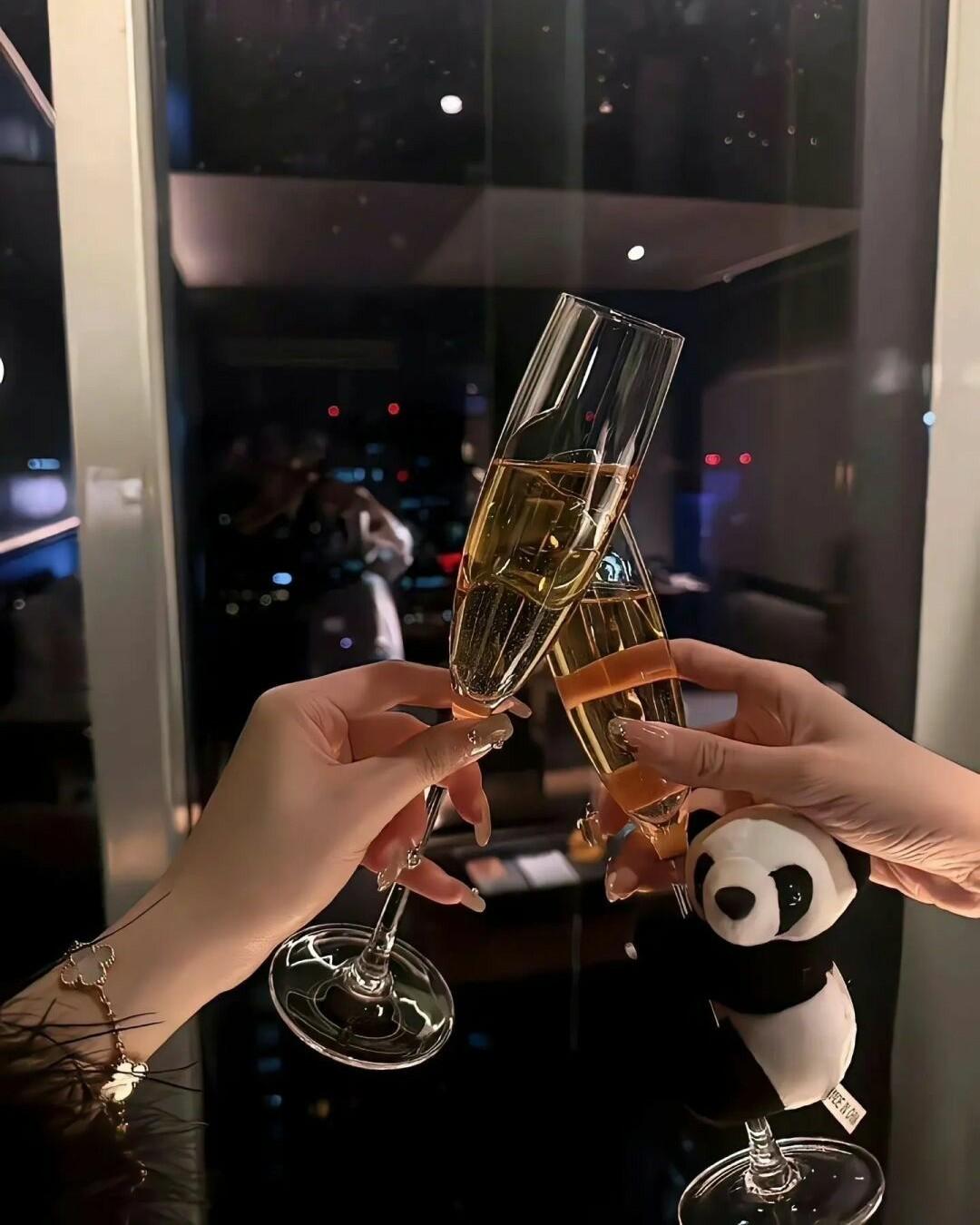 Chờ Đợi Mẹ Trở Về