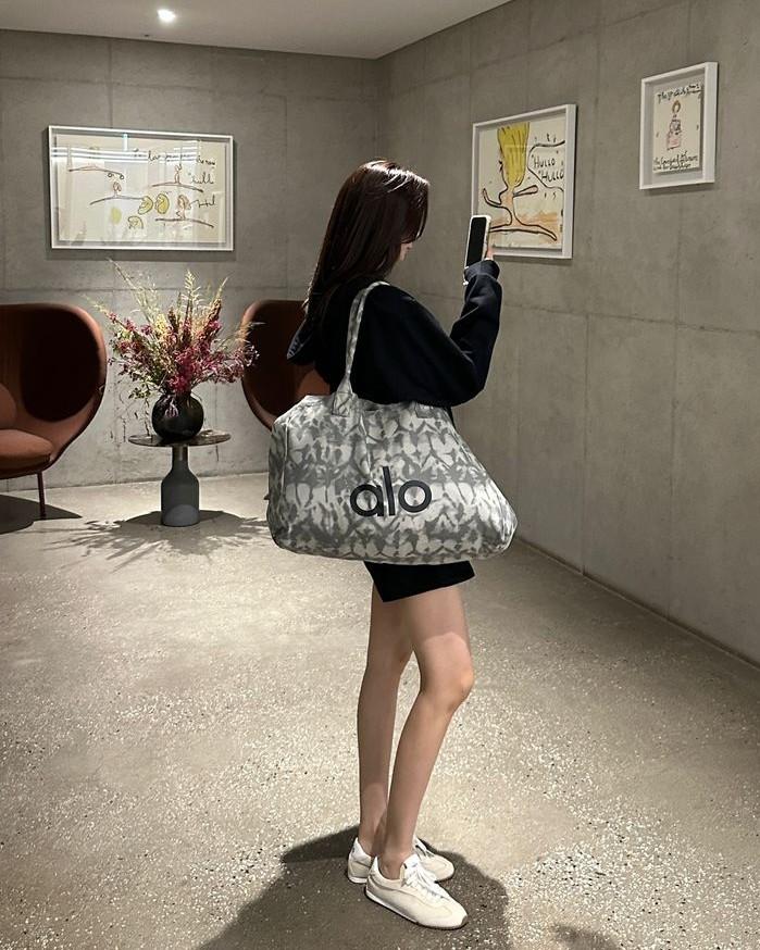 Phụ Huynh Tìm Tôi Để Đòi Lại 32 Tệ Tiền Ăn