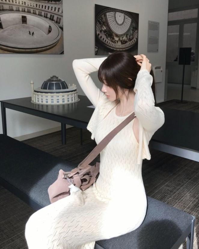 Hành Trình Thoát Khỏi Ngôi Làng Của Quỷ Dữ