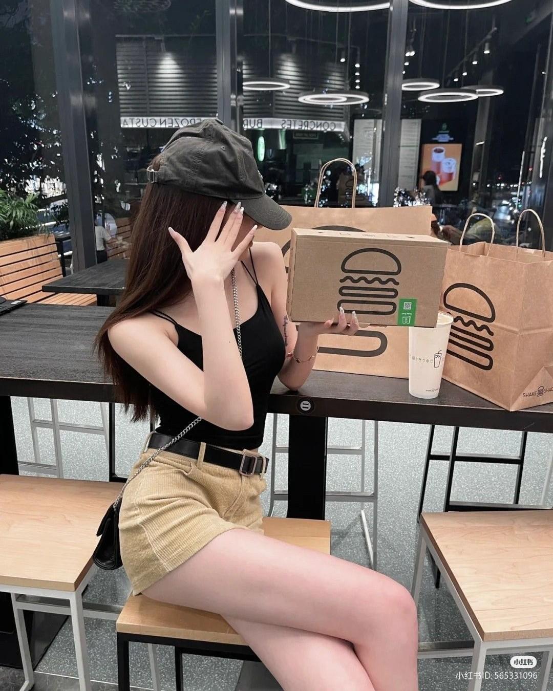 Dưỡng Nữ Trọng Sinh – Ký Ức Uổng Phí