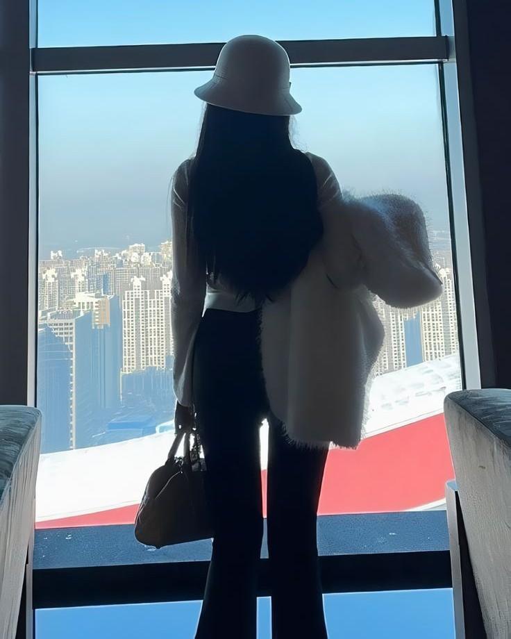 Minh Châu Cẩn Niên